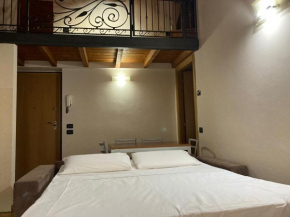 Downtown Room